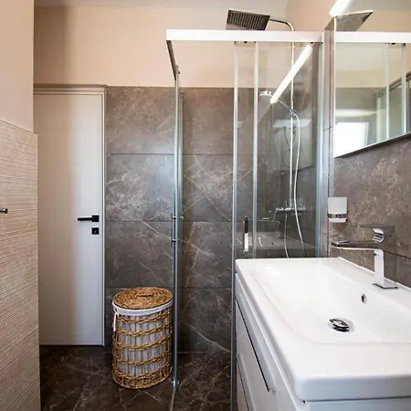 House Suzana Vikendica