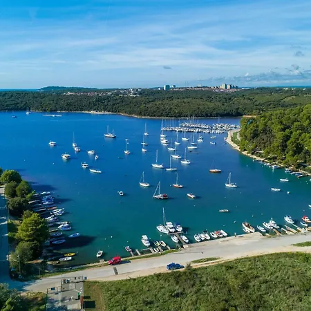 House Suzana バニョレ